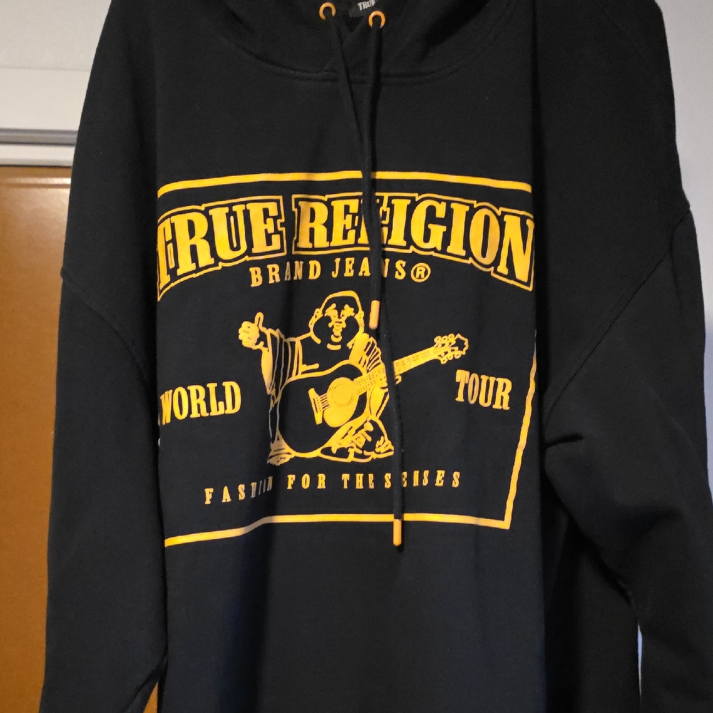 True Religion Men's Black and Gold Graphic Sweater